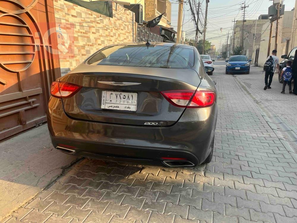 Chrysler 200
